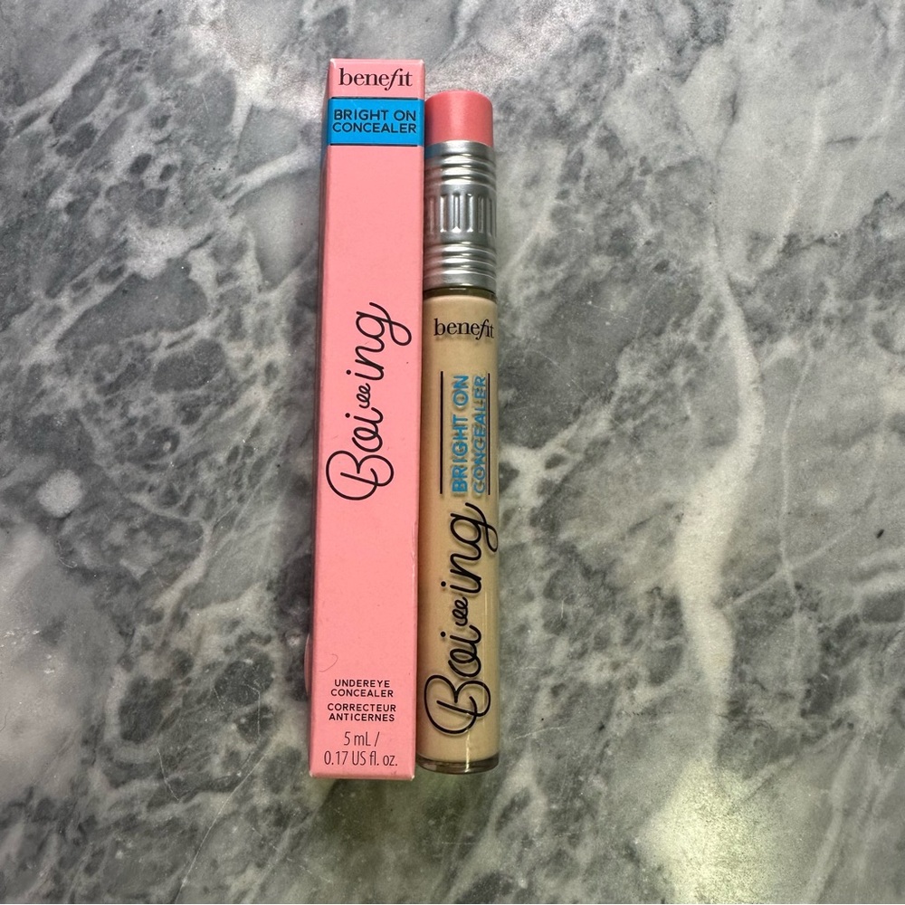 Benefit‎ Undereye Concealer Nectarine